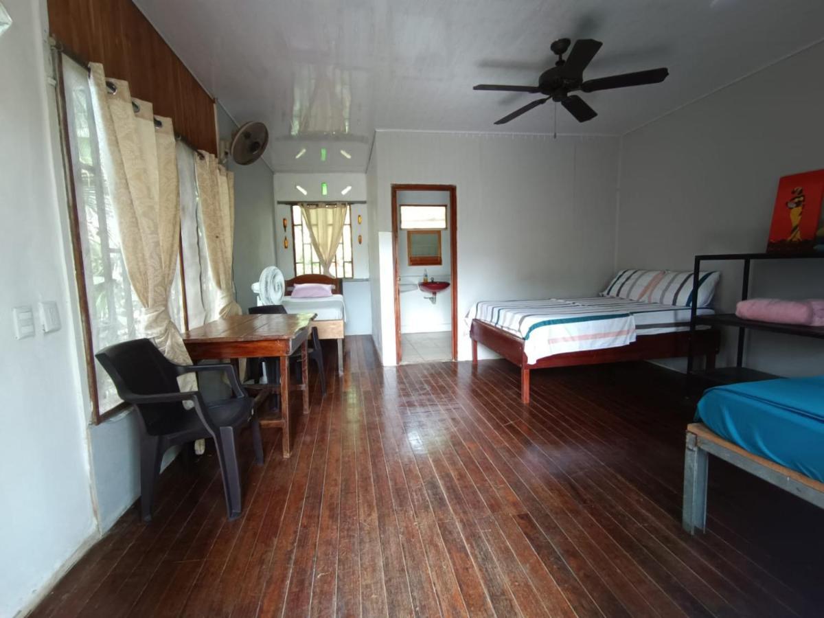 Cabinas Carol Pavones  Exterior photo
